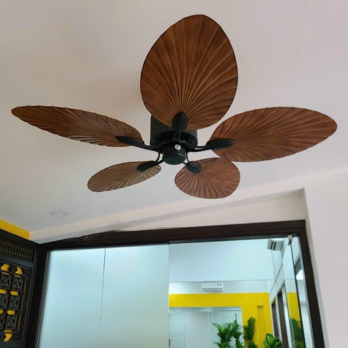 Dễ phối với đèn thả, đèn decor